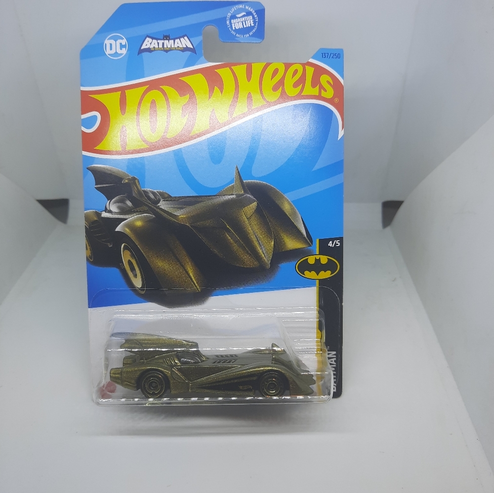 Hot wheels batmobile